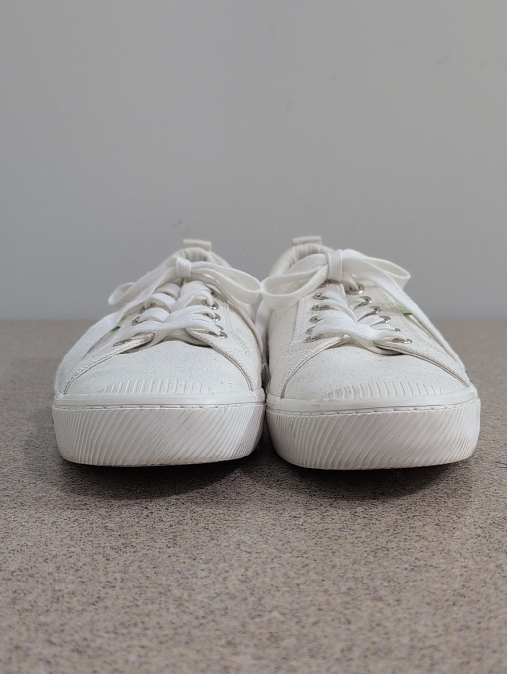 Cariuma White Sneakers, Gym Shoes, Canvas, Men's Size 12, Women Size 13.5 - Picture 3 of 12